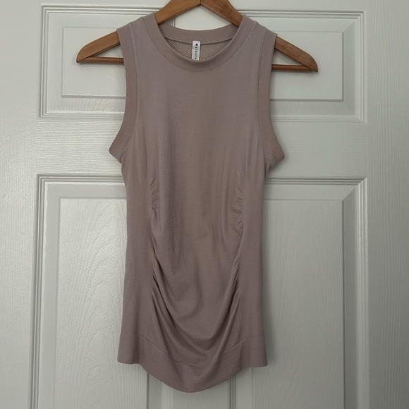NWOT Athleta Foresthill Ascent Seamless Tank Pale Pink XS - Picture 3 of 11